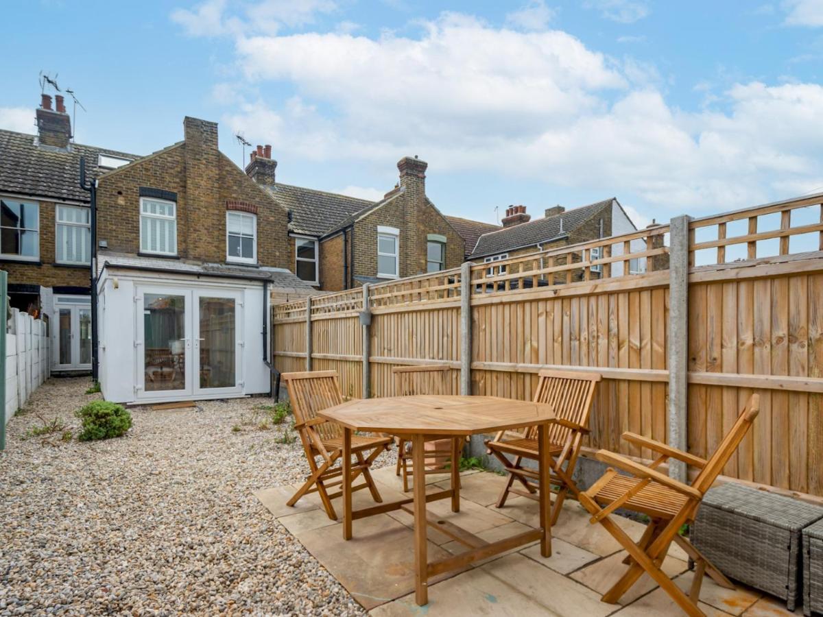 Pass The Keys 3 Bed Scandi Heaven Minutes From The Beach Whitstable Εξωτερικό φωτογραφία