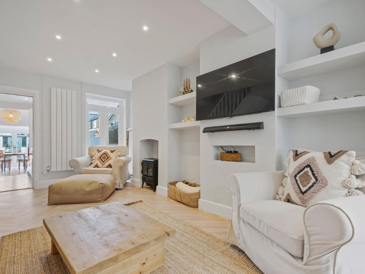 Pass The Keys 3 Bed Scandi Heaven Minutes From The Beach Whitstable Εξωτερικό φωτογραφία