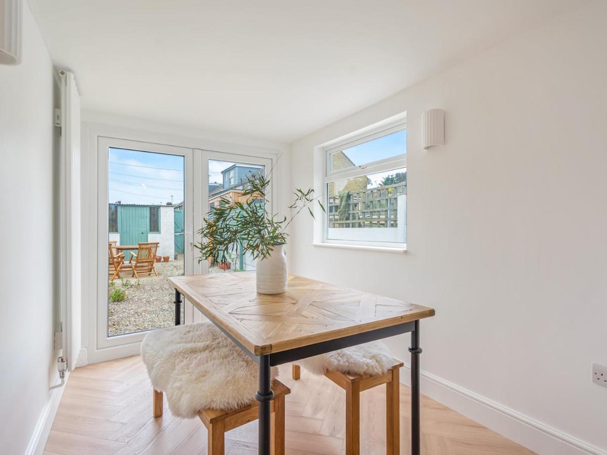 Pass The Keys 3 Bed Scandi Heaven Minutes From The Beach Whitstable Εξωτερικό φωτογραφία